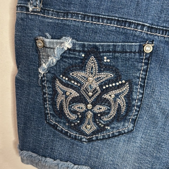 Hydraulic Lola Curvy cuffed fringe hem denim embellished mini shorts sz 9/10 - Picture 4 of 12